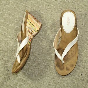 Metaphor Women's Size 9.5 White Thong Colorful Woven Raffia Wedge 3" Heel